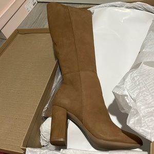 Brand new size 5.5 very cute Ninny Camel Nubk